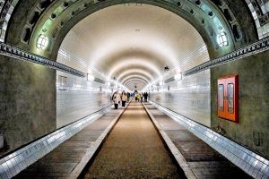 9.Platz "Im Tunnel" von Ralf Wandke 9.Platz "Im Tunnel" von Ralf Wandke