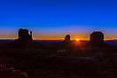 3. Platz 'Sunrise im Monument Valley' von Gert Schmidbauer