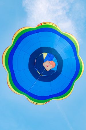 2.Platz "Heißluftballon hoch im Himmel" von Hermann Weiß 2.Platz "Heißluftballon hoch im Himmel" von Hermann Weiß